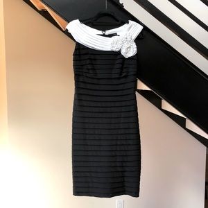 Women’s Sleeveless Black/White Boatneck Adrianna Papell Formal Dress, Size 8